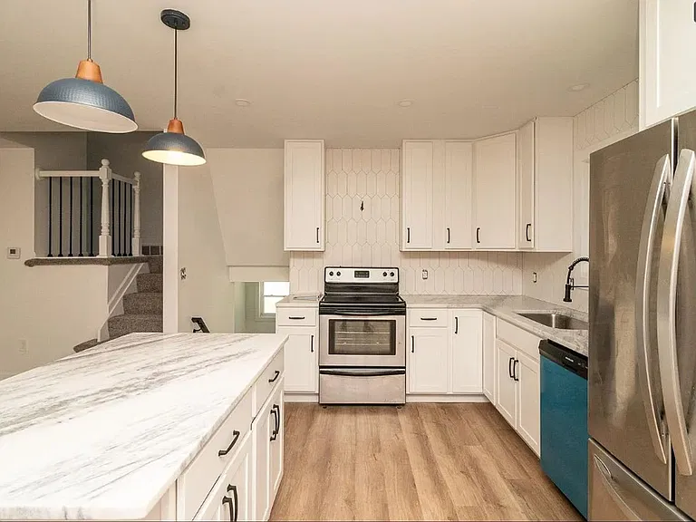 4220 Boudinot Ave — Photo 2
