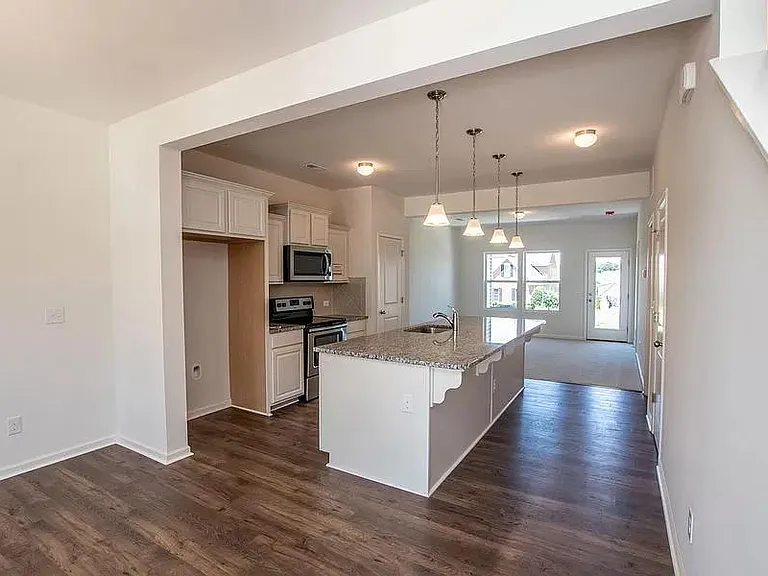 106 Brookshire Ln #B — Photo 6