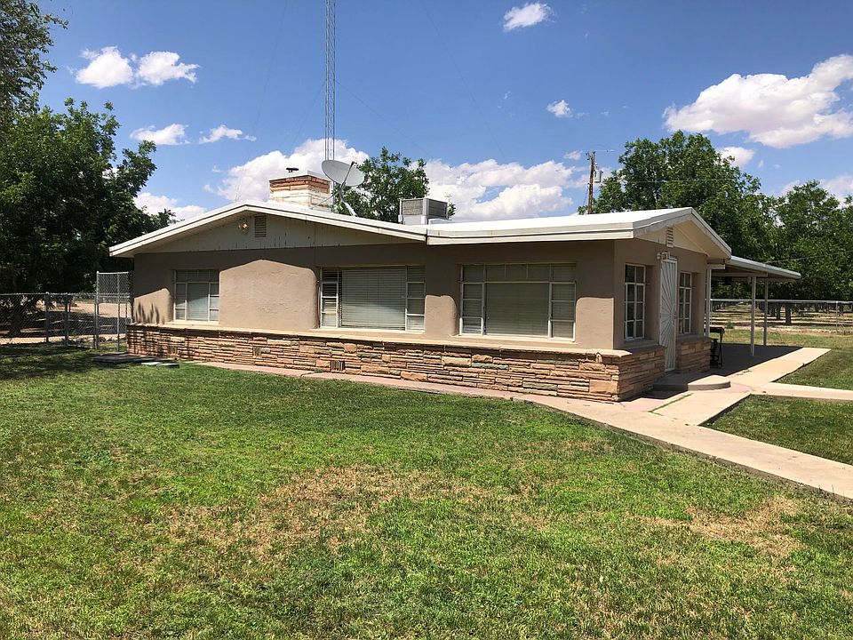 1st image of 8304 N Valley Dr