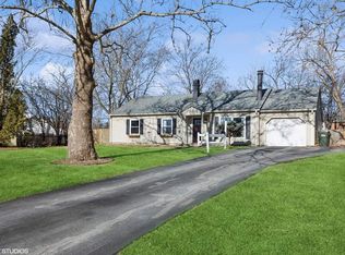 535 Hazelwood Ct, Glenview, IL 60025