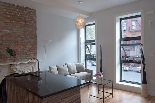 Rented by Nooklyn NYC LLC | media 118