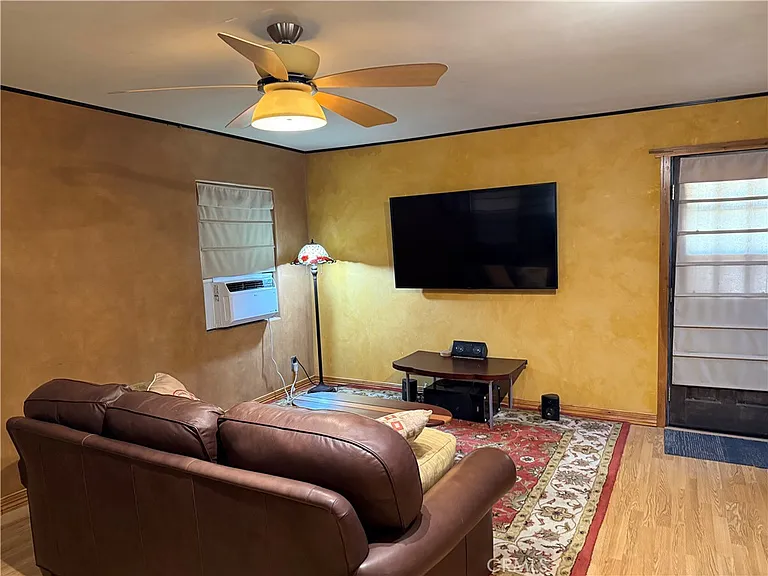 6586 El Rey Ave — Photo 7