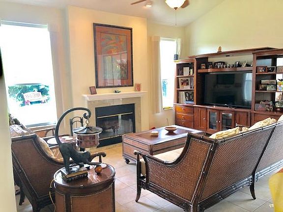 3rd image of 130 Seaglass Dr