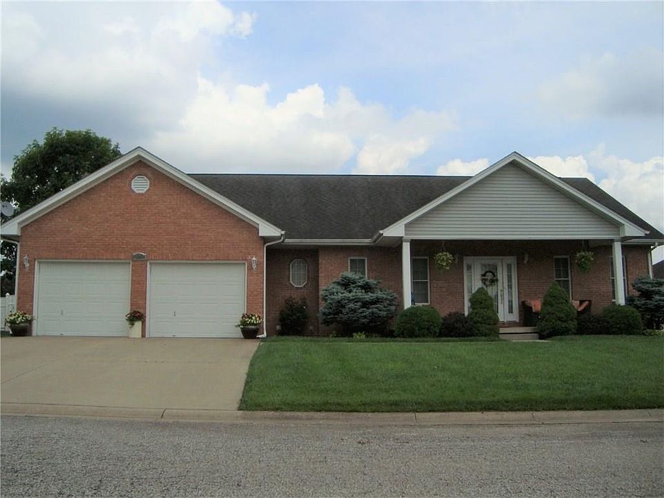 1st image of 945 Stephanie Dr