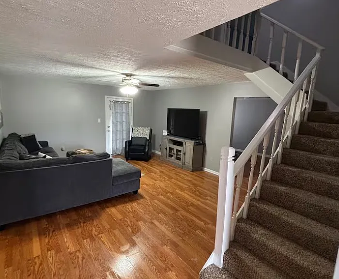 Summershade Dr — Photo 13