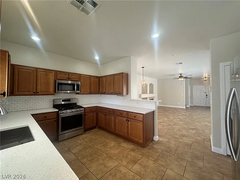 9007 Mossy Hollow Ave — Photo 3