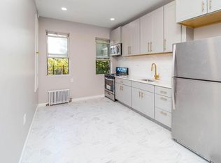 6091 54th St APT 2R, Maspeth, NY 11378