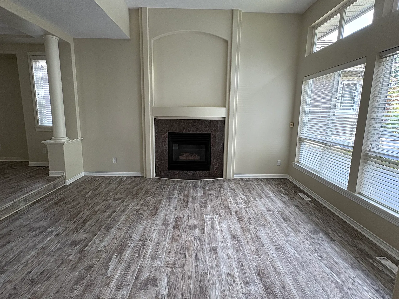 6 bed, 4.5 bath, 5000 sqft, $6,950 — Photo 4