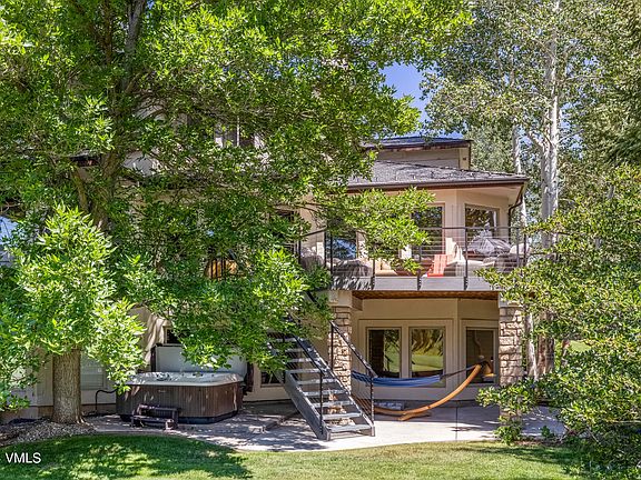 3rd image of 698 Stone Creek Dr #B