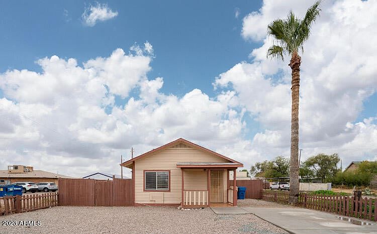 1st image of 307 E Narramore Ave