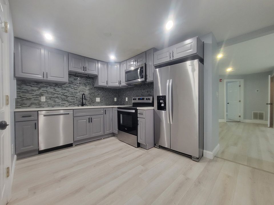 1st image of 6 W Summer St Unit 4