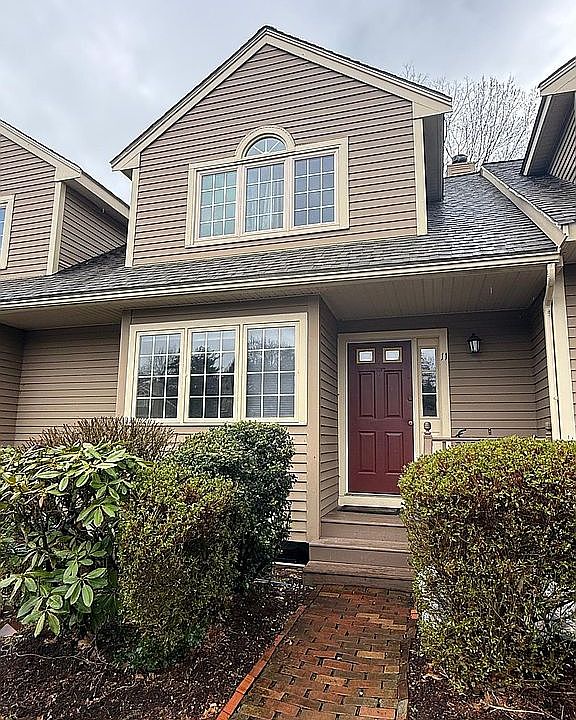 2nd image of 11 Birchwood Ln