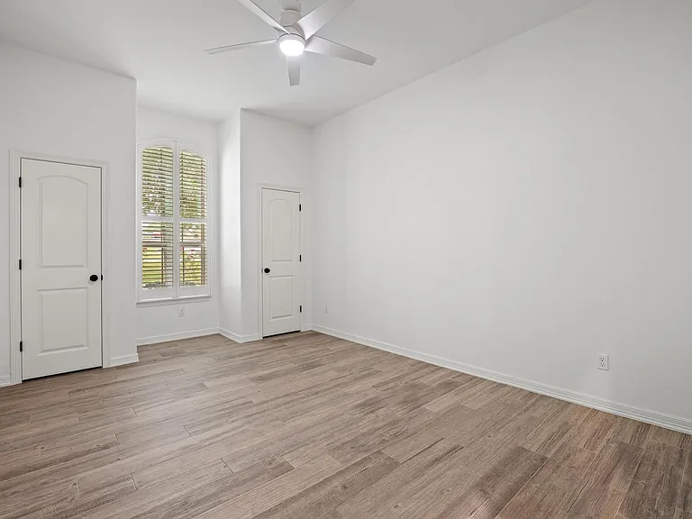 366 Mirafield Ln — Photo 9