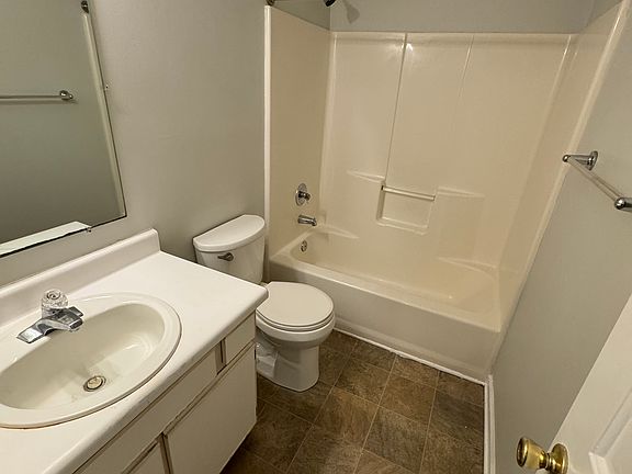 2nd image of 113 Larkyn Dr #113