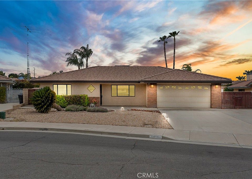 1st image of 4381 Flightwood Cir