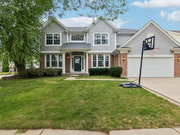 1201 Sterling Dr, Mundelein, IL 60060