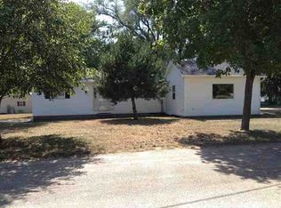 1207 3rd St, Columbus Junction, IA 52738