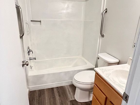 3rd image of 717 Sterling Rd #3715-22