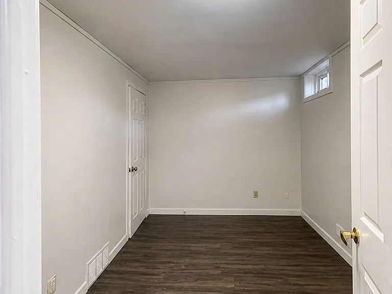 470 2nd St #8 — Photo 6