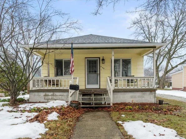 606 N 6th St, Saint Clair, MI 48079