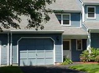 94 Old Coach Rd, Clifton Park, NY 12065
