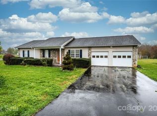 301 Drumstand Rd, Stony Point, NC 28678