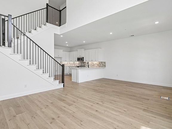3rd image of 1374 Marsh Ln