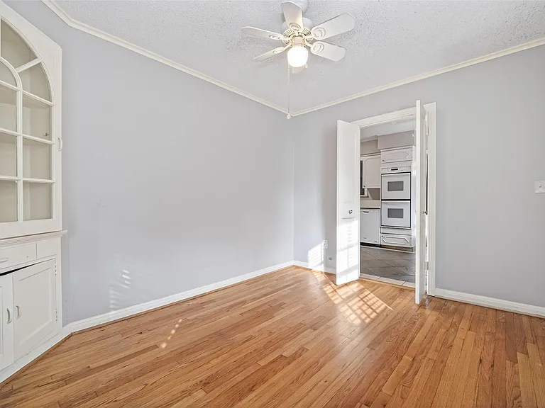3731 Drake St — Photo 19