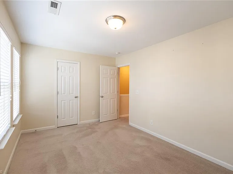 36 Ackland Dr — Photo 11