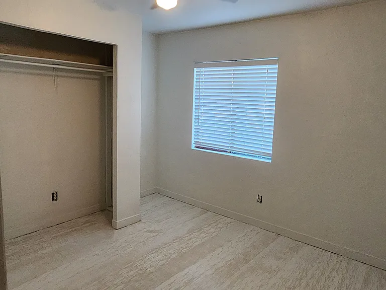 5713 E Cross Dr — Photo 19