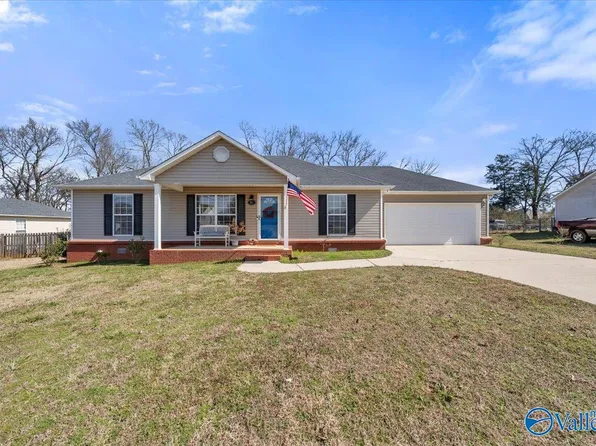 237 Tanner Point Dr, New Market, AL 35761