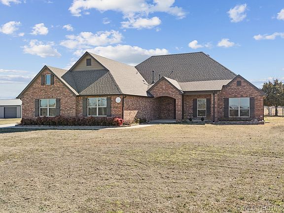 2nd image of 3398 E 426th Rd