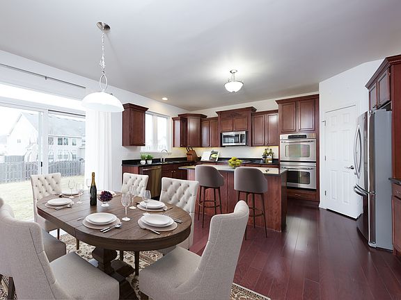 4th image of 606 Wild Rose Cir
