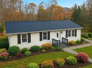 395 Sullivan Trl, Long Pond, PA 18334