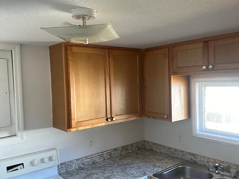 408 Nebraska Ave — Photo 5