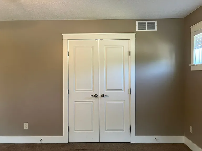 2972 Creekside Ct — Photo 16