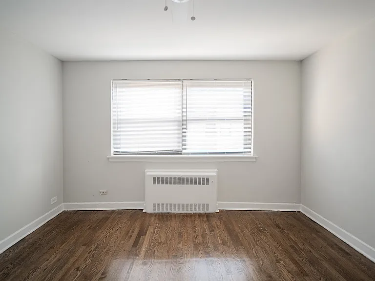 Bedroom 7353-3S