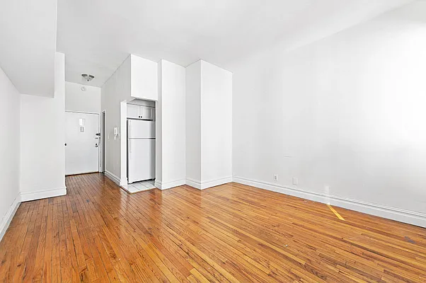 Rented by REAL New York | media 29