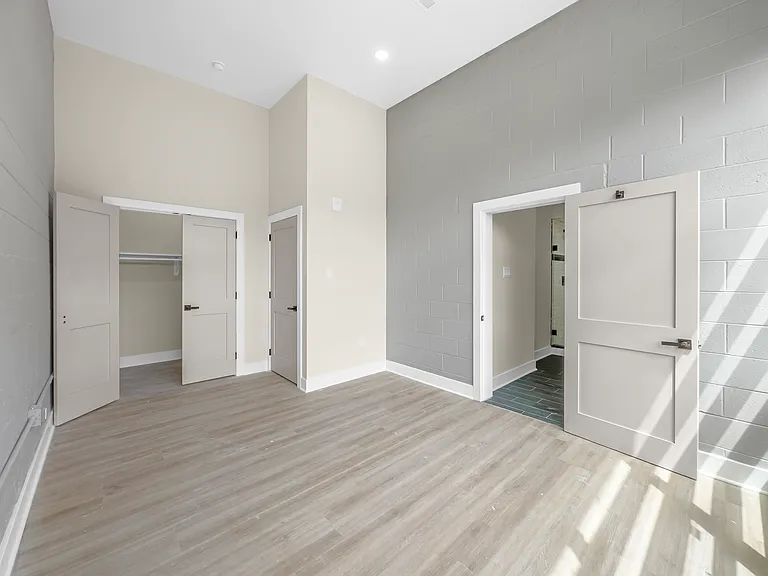 Industrial Arts Loft Building — Photo 18