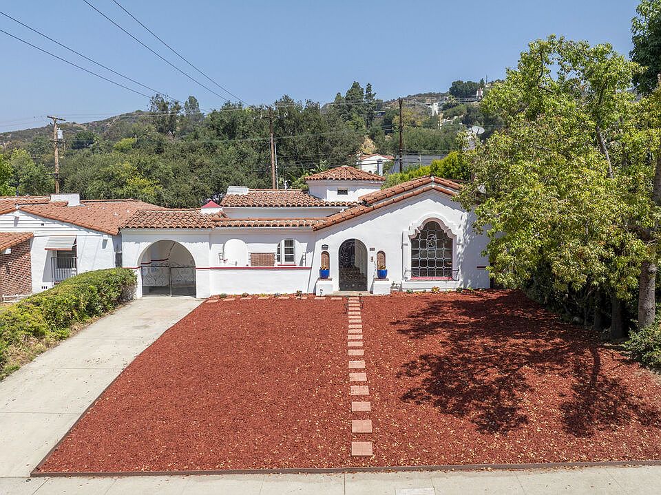 1st image of 2401 E Glenoaks Blvd