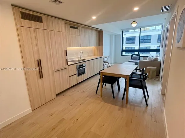 225 N Miami Ave, Miami, FL