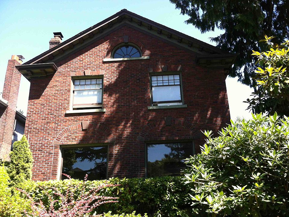 2nd image of 5226 16th Ave NE