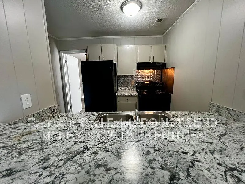 1 bed, 1.0 bath, 700 sqft, $835 — Photo 3