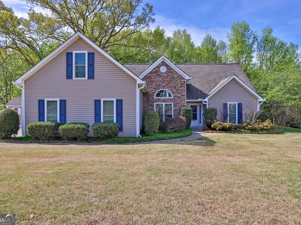 6211 Wilmington Way, Flowery Branch, GA 30542