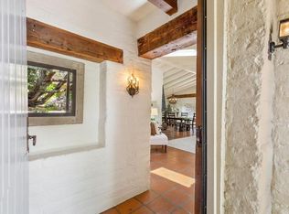 1099 Los Robles Ave, Palo Alto, CA 94306