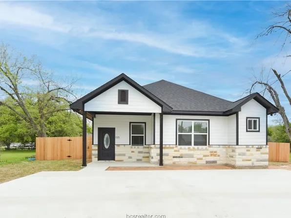 523 Knox St, Navasota, TX 77868