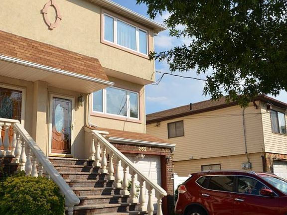 2nd image of 252 Finley Ave