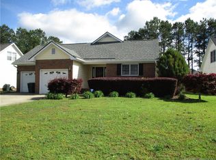 7316 Weathergreen Dr, Fayetteville, NC 28306