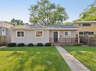 1140 Hartrey Ave, Evanston, IL 60202