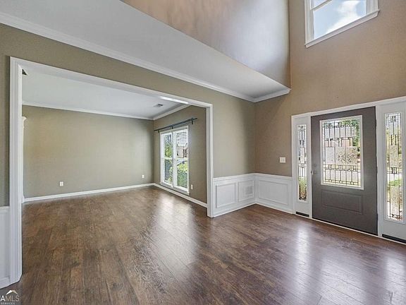 4th image of 340 Stedford Ln